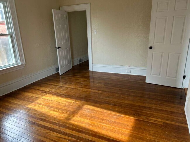 Building Photo - 108 Stamm Ave