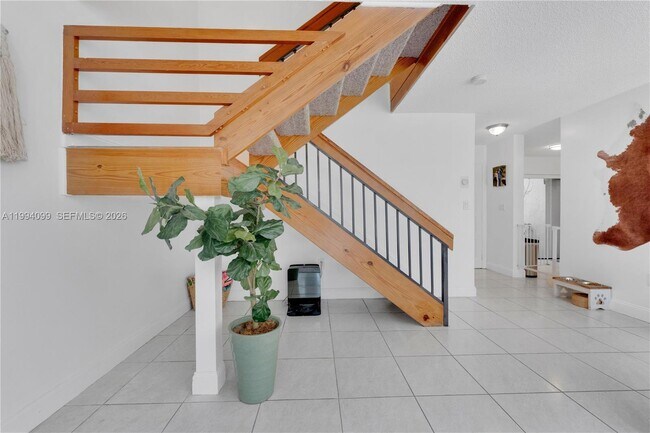 Building Photo - 10003 Costa Del Sol Blvd