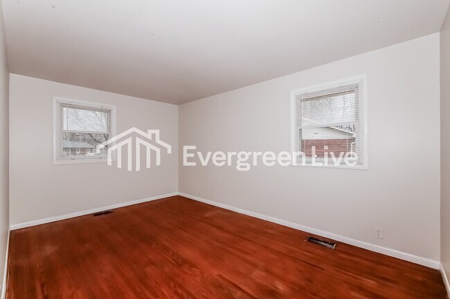 Building Photo - 7301 Austin Dr