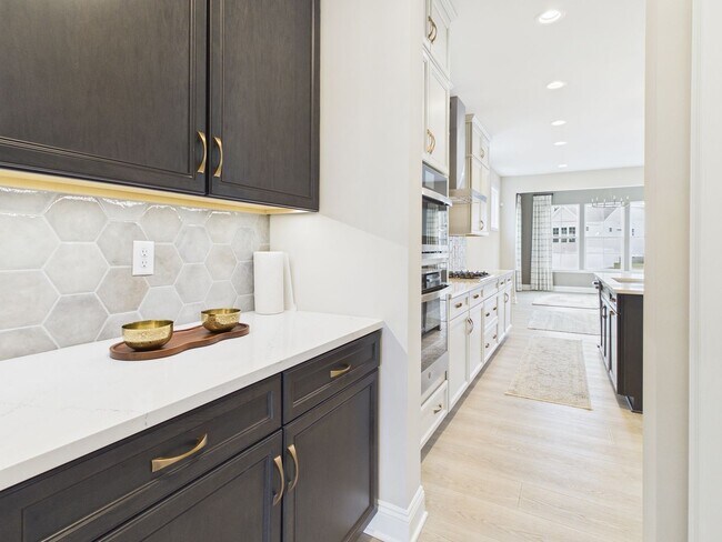 Building Photo - 4725 Tuscany Pl