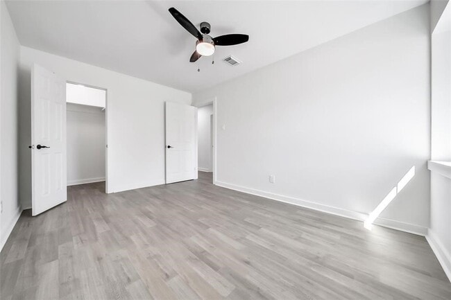 Building Photo - 3206 White Sail