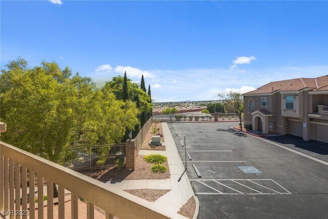 Building Photo - 10550 W Alexander Rd