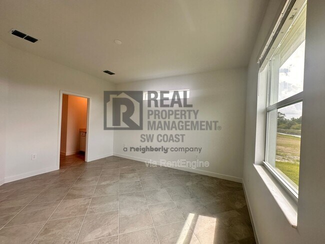 Building Photo - 20501 Hazelnut Ct S