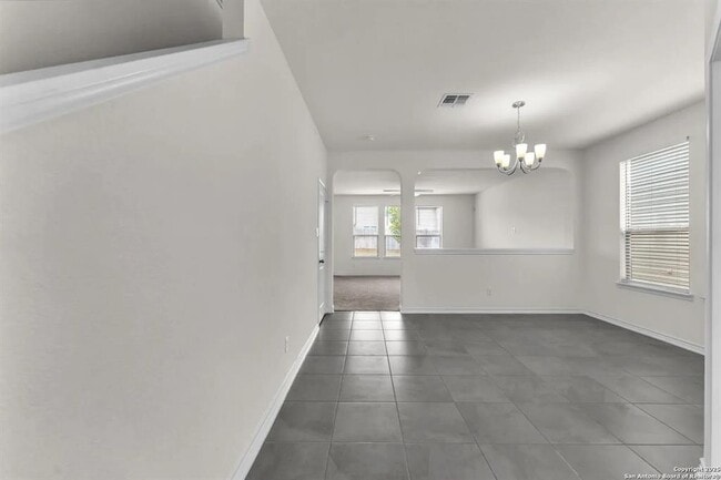 Building Photo - 412 Deer Crest Dr