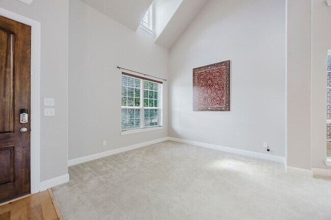 Building Photo - 15516 Mayflower Trail