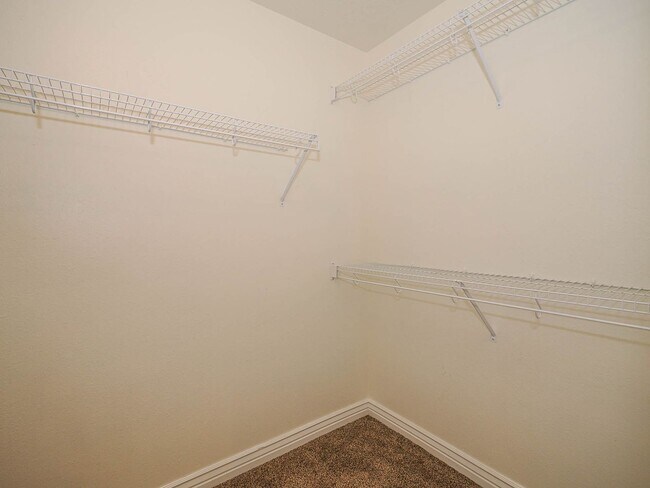 Building Photo - Beautiful Daybreak Condo