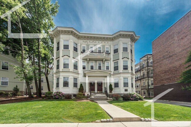 Building Photo - 2 Bedroom Now Available Right in Allston