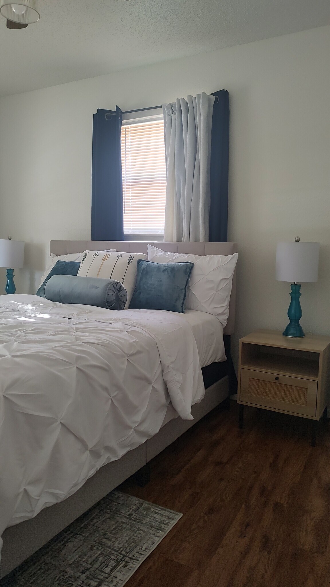 Master Bedroom with Queen size bed - 9101 S Winston Way