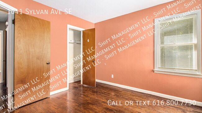 Building Photo - 1641 Sylvan Ave SE
