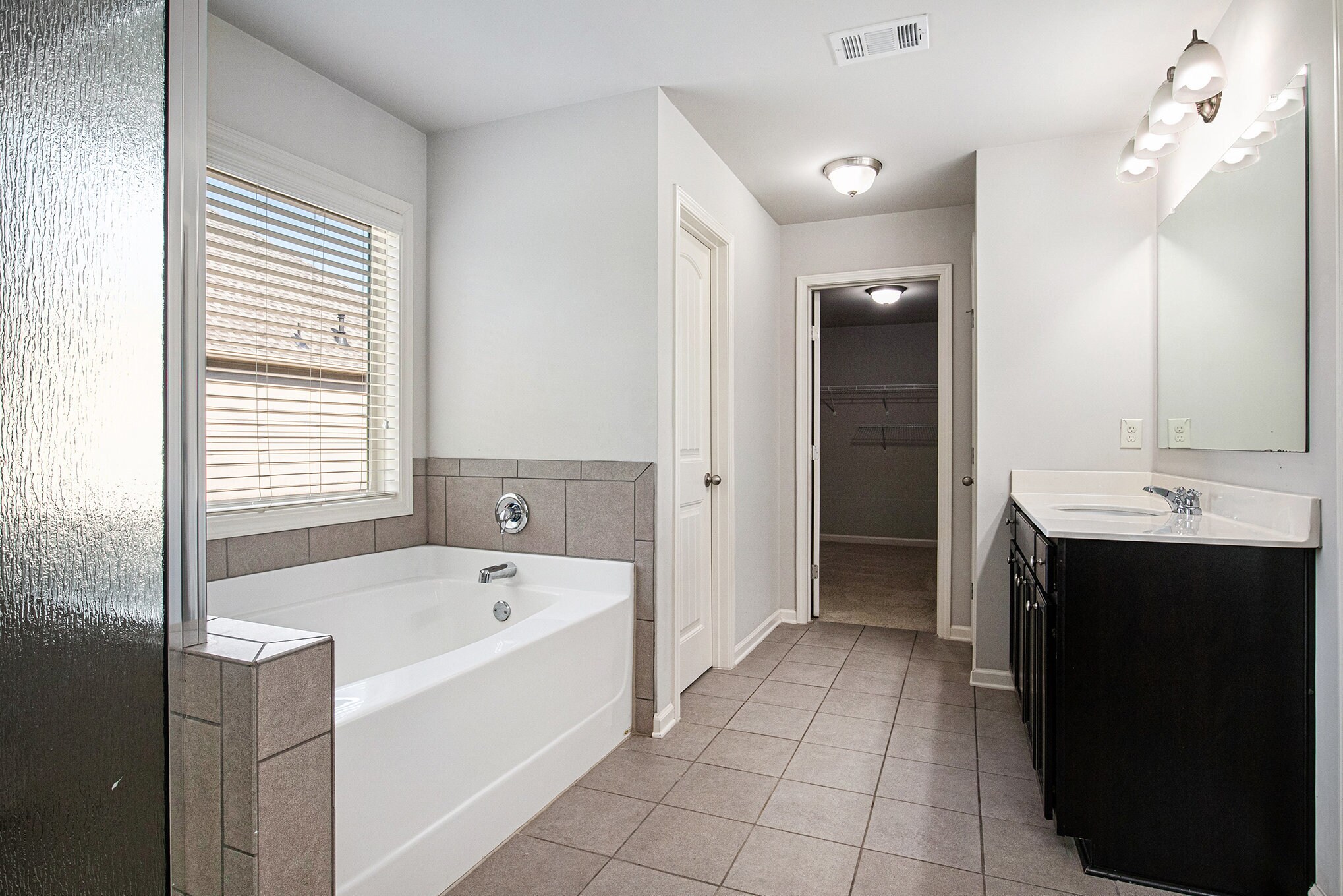 Building Photo - 4730 Sabino Bnd
