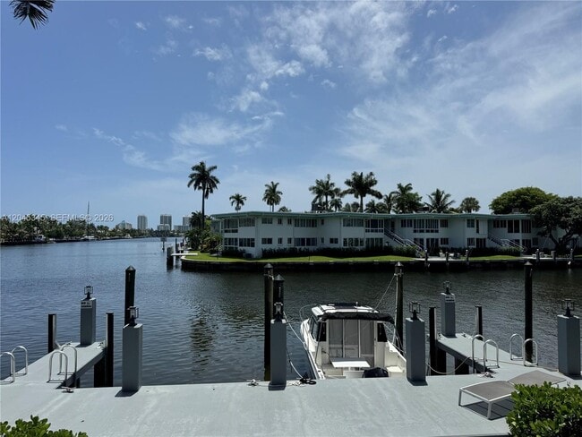Building Photo - 508 Hendricks Isle