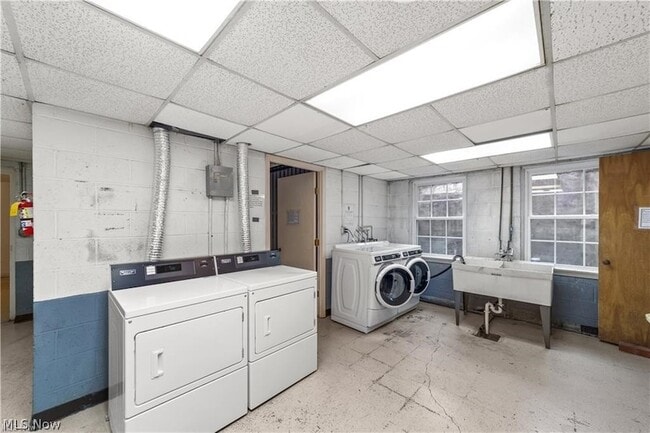 Building Photo - 19436 Van Aken Blvd