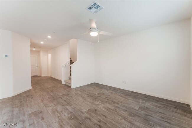 Building Photo - 5672 Sapphire Shine Ave