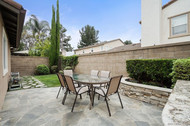 Building Photo - 43 Topanga