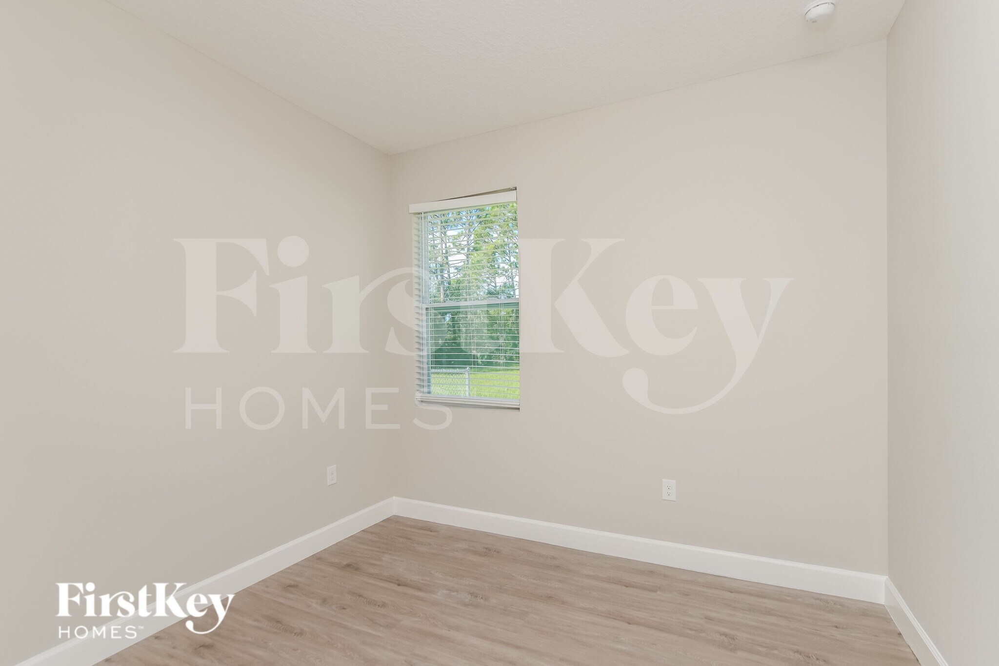 Building Photo - 164 Todd St SE