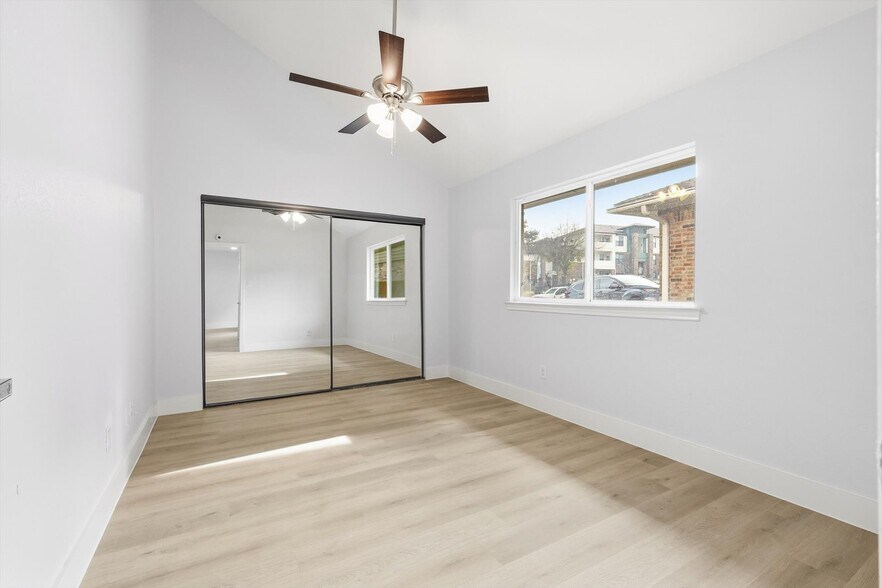 Building Photo - 4813 Via Ventura