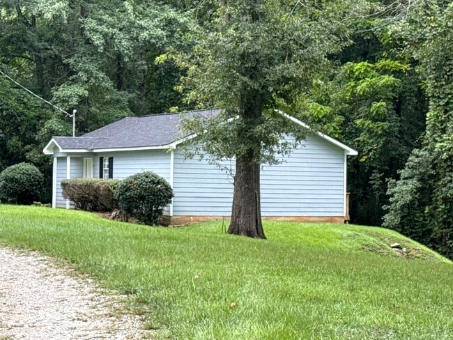 Building Photo - 88 Lee Road 735