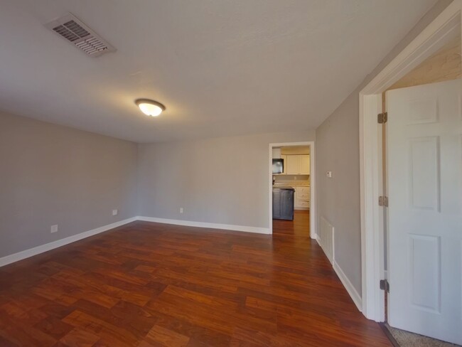Building Photo - 2241 Santa Fe S