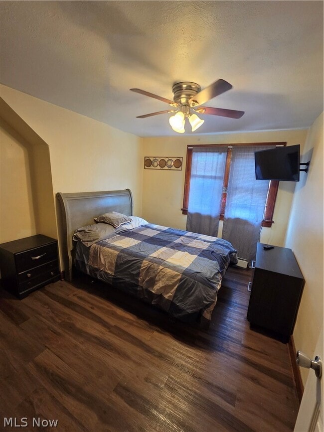 Building Photo - 22031 Miller Ave