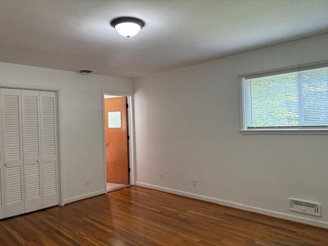 Building Photo - 580 Riverview Dr
