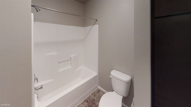 Building Photo - 2 br, 2 bath  - Stonemill Pond Apartments