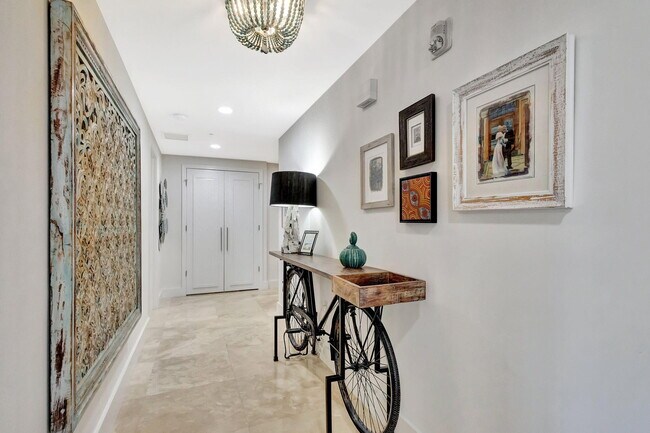 Building Photo - 155 S Ocean Ave