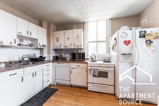 Building Photo - 1029 W Montana St