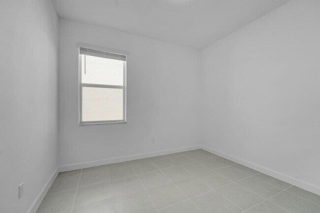 Building Photo - 3462 Cedar Grv Dr