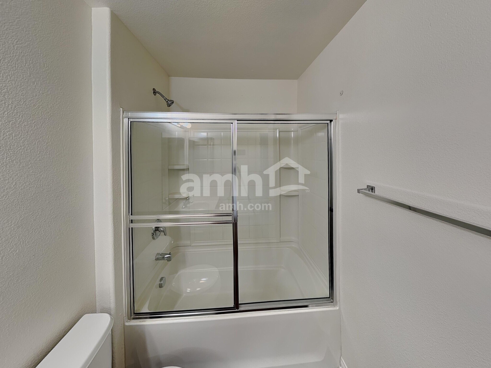 Building Photo - 5283 Railroad River Ave