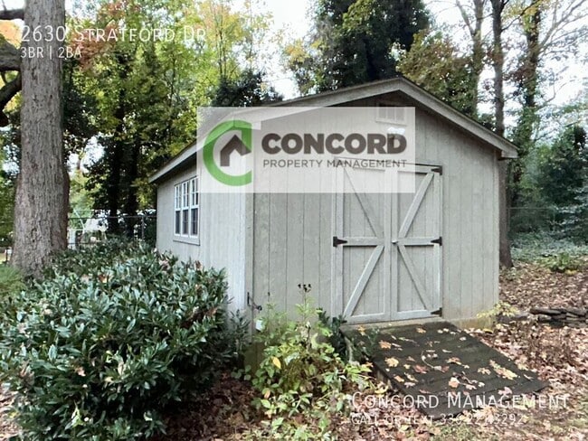 Building Photo - 2630 Stratford Dr