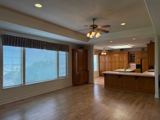 Building Photo - Morgan Hill Foothills Home