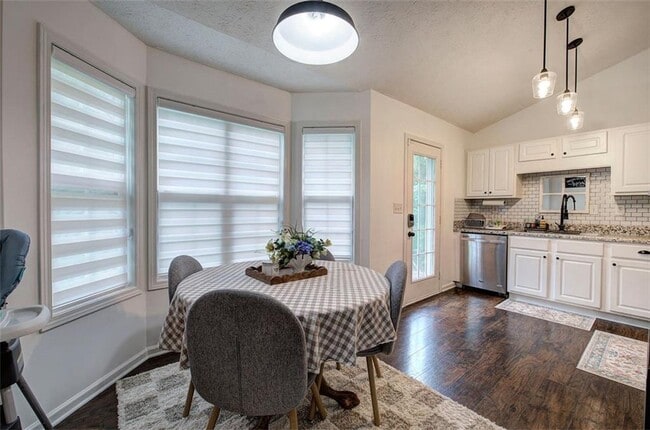 Building Photo - 106 Muirwood Dr