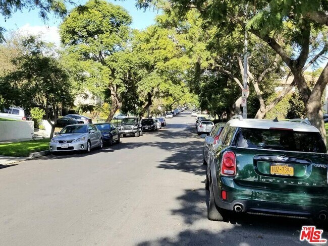 Building Photo - 1220 S Highland Ave