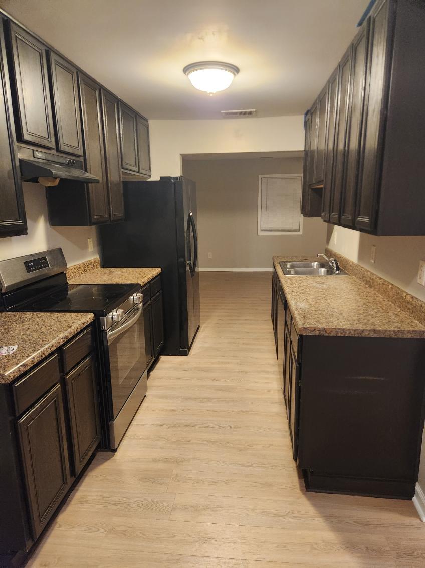 Kitchen - 6354 Shannon Pky