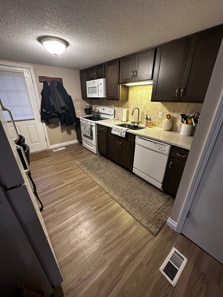 Building Photo - 7608 E South St