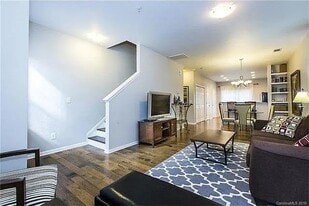 Building Photo - 1115 Ilana Ct