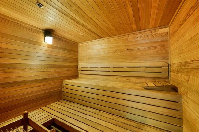 Building Photo - 2 bedroom in Seattle WA 98107