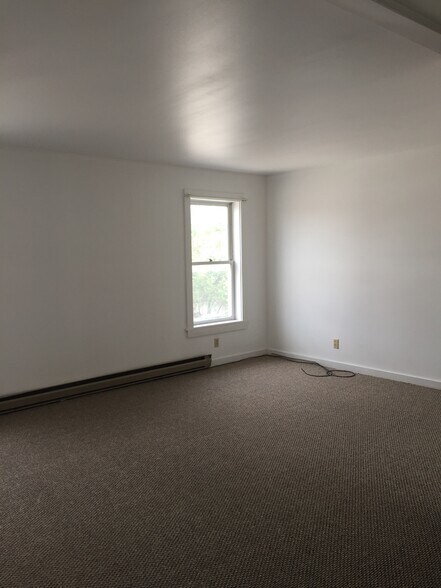 Building Photo - 7 High St