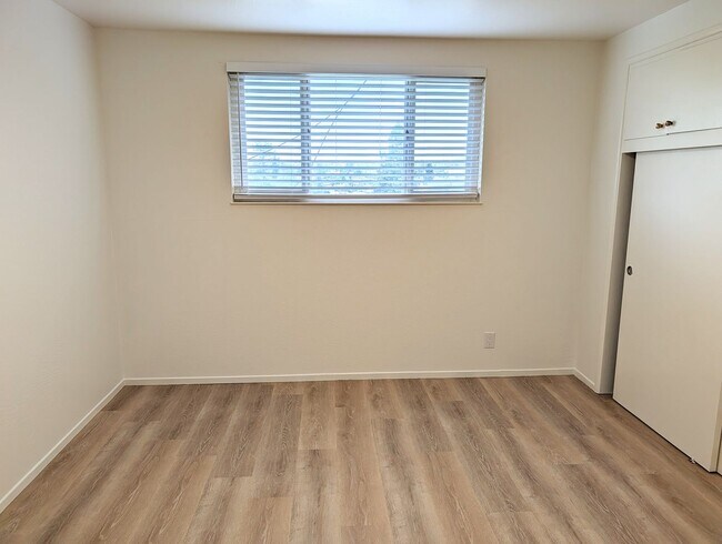 Building Photo - 4511- 4515 Penniman