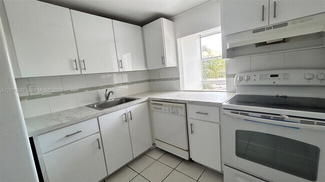 Building Photo - 210 172nd St
