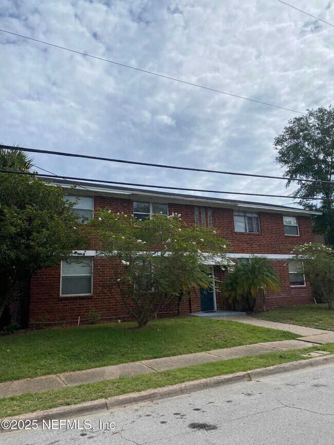 Building Photo - 3121 Belden St