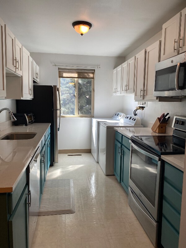 Building Photo - 7944 Chase Cir