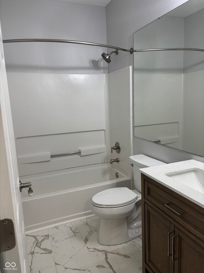 Building Photo - 15550 Outside Trail