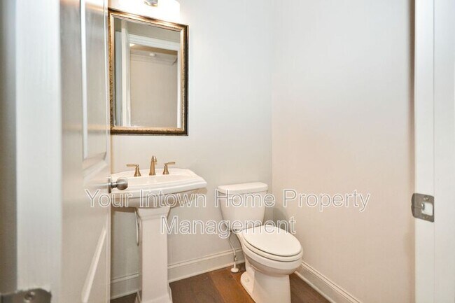 Building Photo - 1896 Skyfall Cir