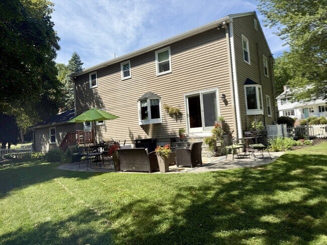 Building Photo - 51 Wildwood Ln