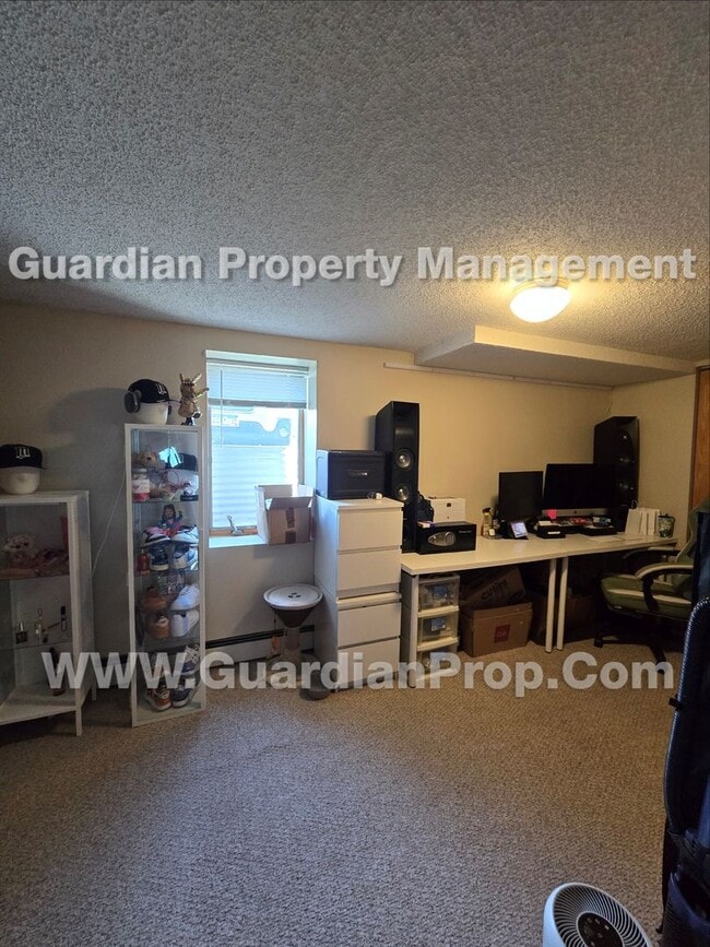 Building Photo - 7660 Edgewood Dr