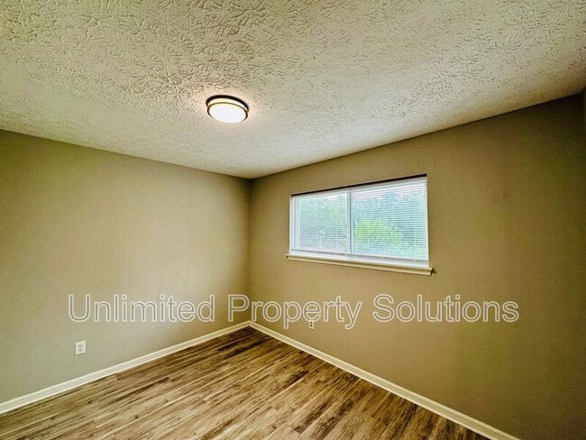 Building Photo - 207 Sunn Aire Ct