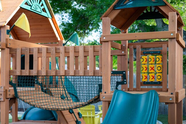 Building Photo - 84 21st Terrace SE