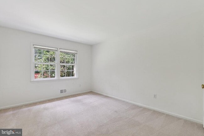 Building Photo - 3714 Carriage House Ct