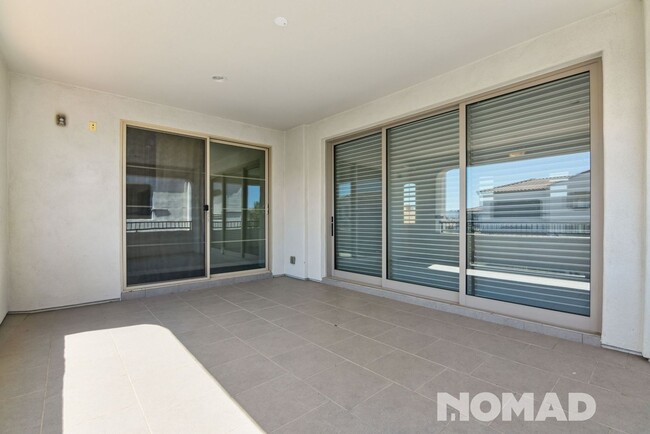 Building Photo - Stunning 3BR Townhouse in North Scottsdale